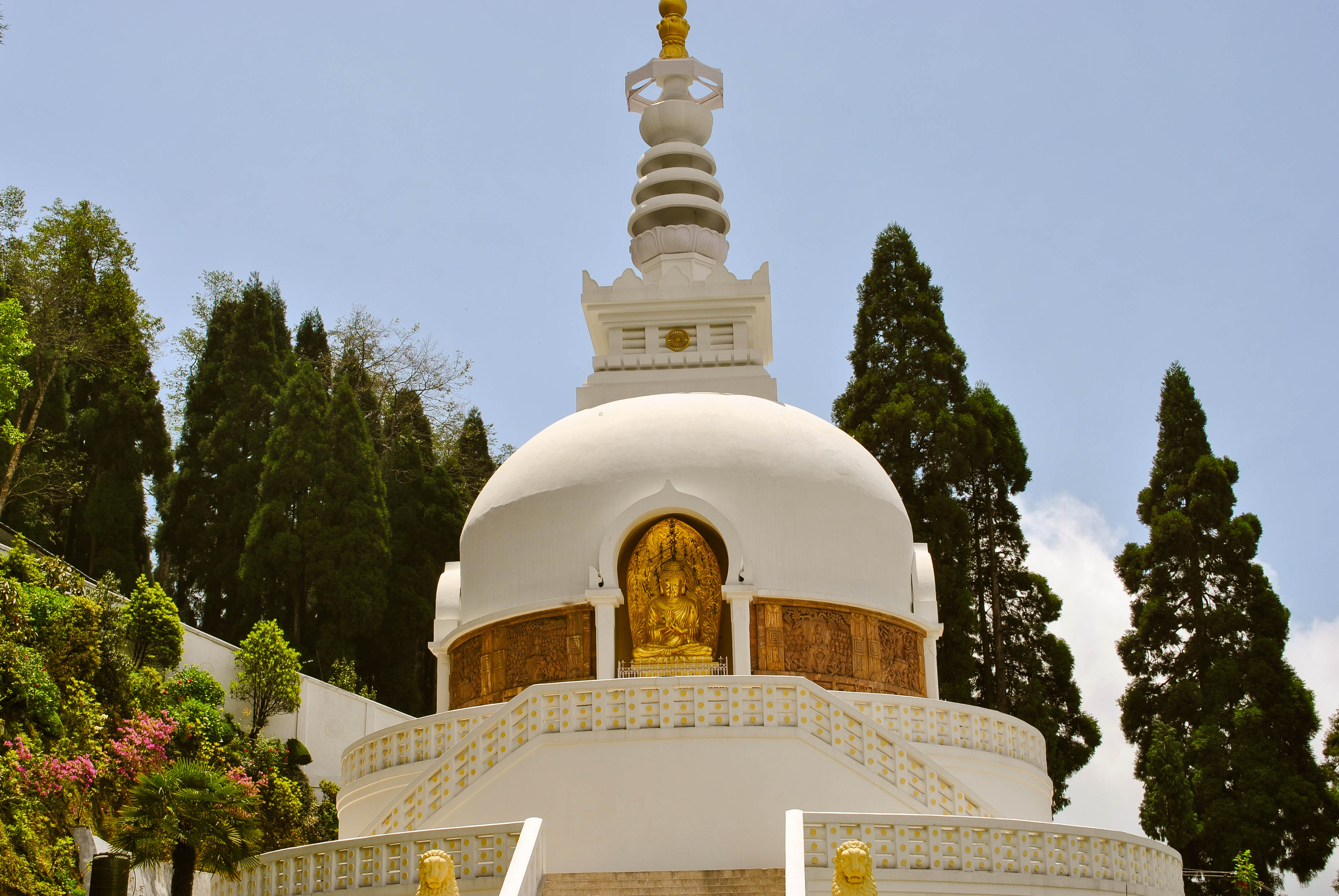 Japanese Peace Pagoda Darjeeling 02