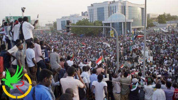 المجلس العسكري في السودان يحذر المتظاهرين