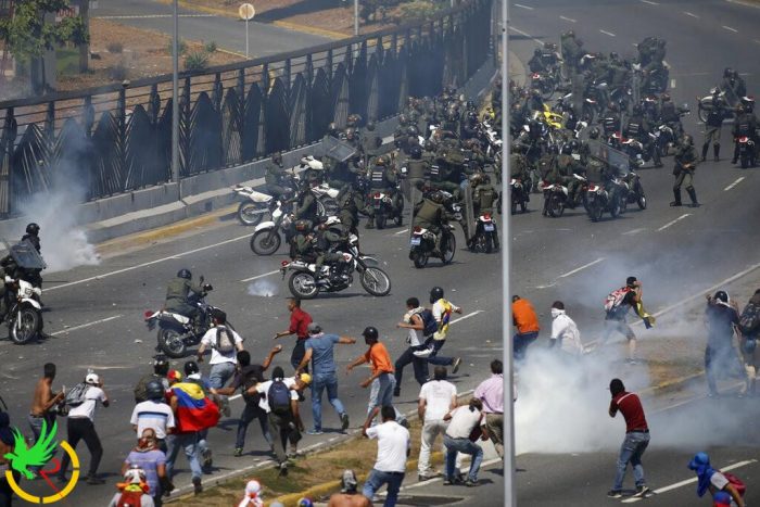فشل محاولة الانقلاب ضد مادو رئيس فنزويلا
