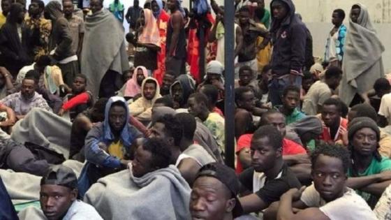 ليبيا تعيد 165 مهاجرا إلى بلدانهم