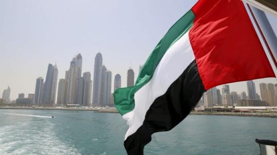 الإمارات تفرج عن 700 مليون دولار لإيران