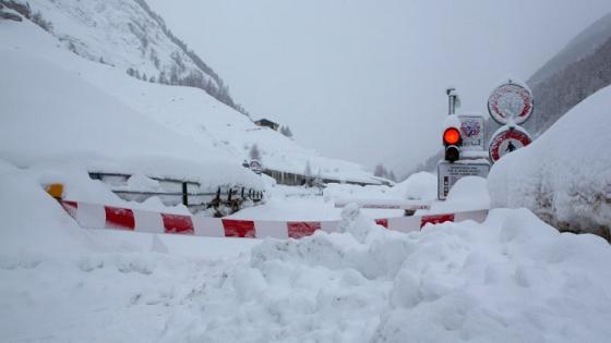 ضحايا في انهيارات جليدية في جبال الألب