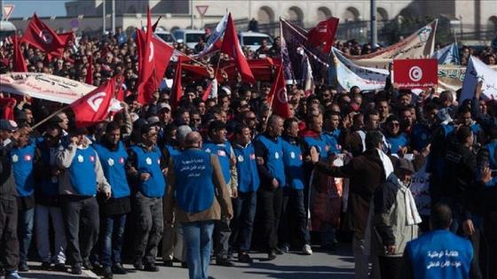 تظاهر عناصر الامن في تونس